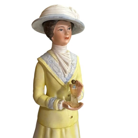 1980 Avon Albee Award Figurine – President’s Club Collector’s Piece - Picture 6 of 12